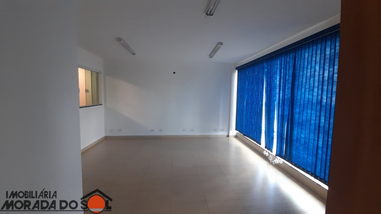 Galpão Comercial para locação no bairro Jardim Três Lagoas de Maringá - Foto 9