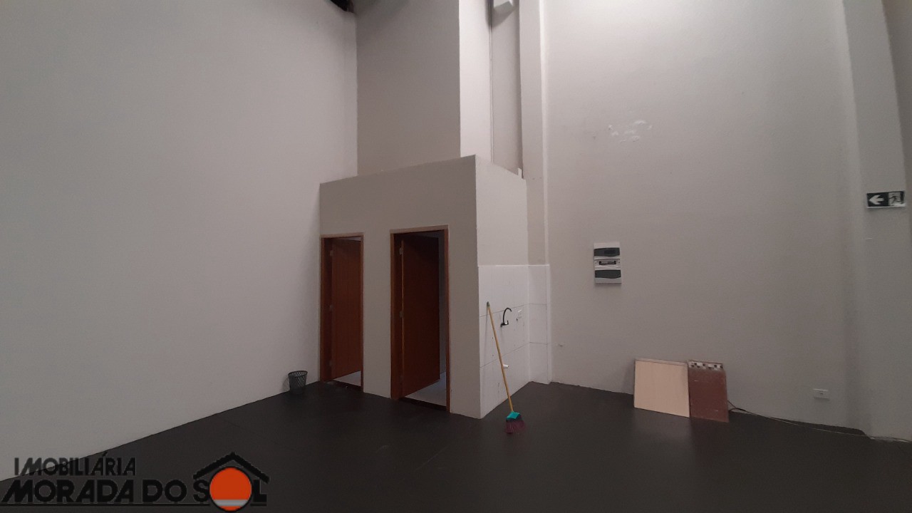 Galpão Comercial para locação no bairro Jardim Três Lagoas de Maringá - Foto 17
