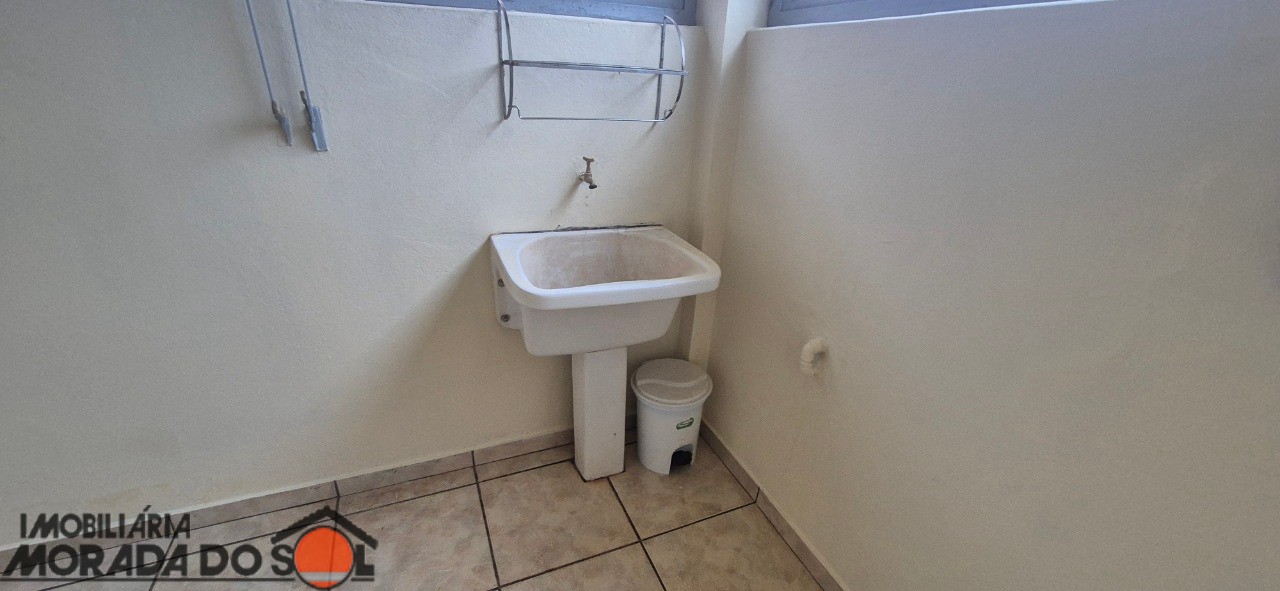 Casa Residencial para locação no bairro Zona 02 de Maringá - Foto 15