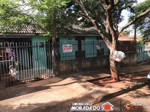 Casa Residencial para venda no Conjunto Habitacional Requiao em Maringa com 300m² por R$ 190.000,00