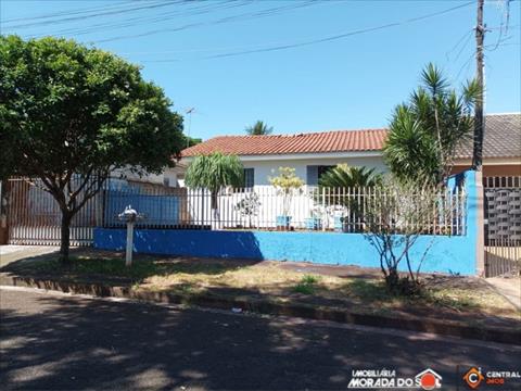 Casa Residencial para venda no Conjunto Habitacional Joao de Barro em Maringa com 300m² por R$ 270.000,00