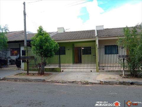 Casa para venda no Centro em Mandaguacu com 147m² por R$ 165.000,00