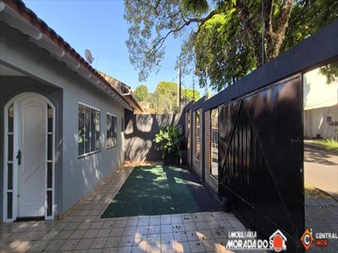 Casa Residencial para locacao no Jardim Tabaete em Maringa com 120m² por R$ 3.500,00