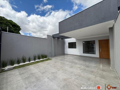 Casa Residencial para venda no Conjunto Habitacional Requiao em Maringa com 150m² por R$ 400.000,00