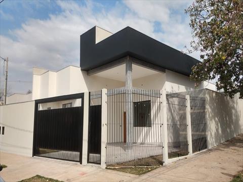 Casa Residencial para venda no Jardim Monte Rei em Maringá com 157m² por R$ 590.000,00