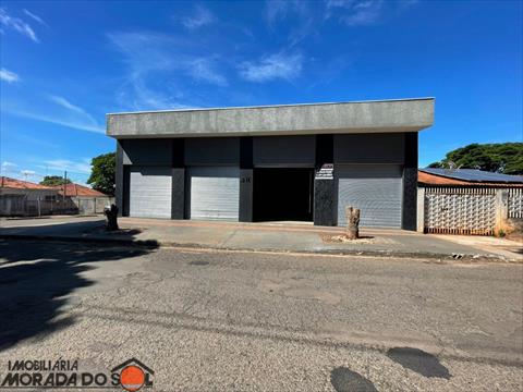 Salão para locacao no Conjunto Habitacional Requião em Maringá com 0m² por R$ 2.500,00