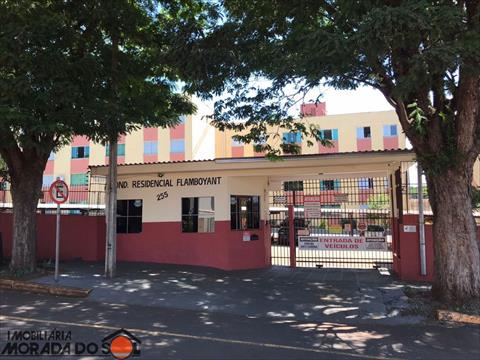 Apartamento para venda no Conjunto Habitacional Lea Leal em Maringá com 62,84m² por R$ 250.000,00