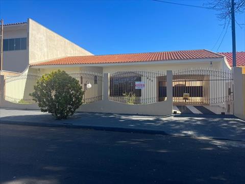 Casa para venda no Parque Residencial Tuiuti em Maringa com 0m² por R$ 750.000,00