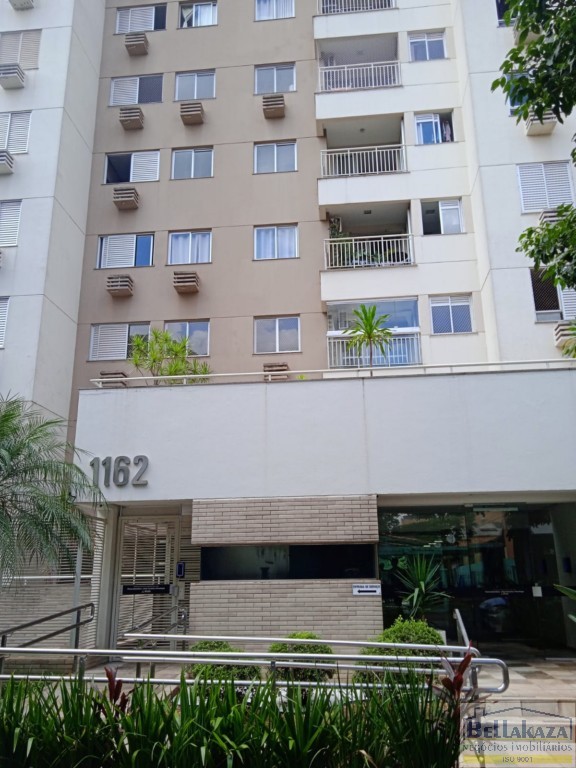 Apartamento para locacao no Zona 03 em Maringa com 70,09m² por R$ 2.500,00