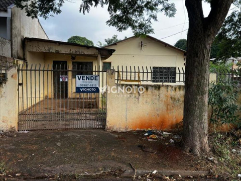 Casa Residencial para venda no Conjunto Floresta em Sarandi com 209m² por R$ 135.000,00