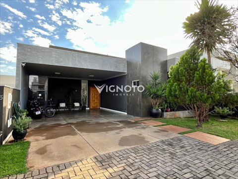 Casa Residencial para venda no Parque Pioneiros em Sarandi com 300m² por R$ 1.500.000,00