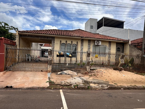 Casa Residencial para venda no Jardim Panorama em Sarandi com 312m² por R$ 400.000,00