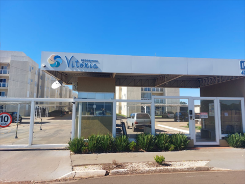 Apartamento para locacao no Parque Industrial em Marialva com 74m² por R$ 1.300,00