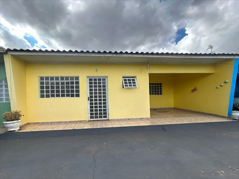 Casa Residencial para locacao no Centro em Sarandi com 80m² por R$ 900,00