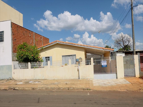 Casa Residencial para venda no Jardim Independência II em Sarandi com 308m² por R$ 300.000,00
