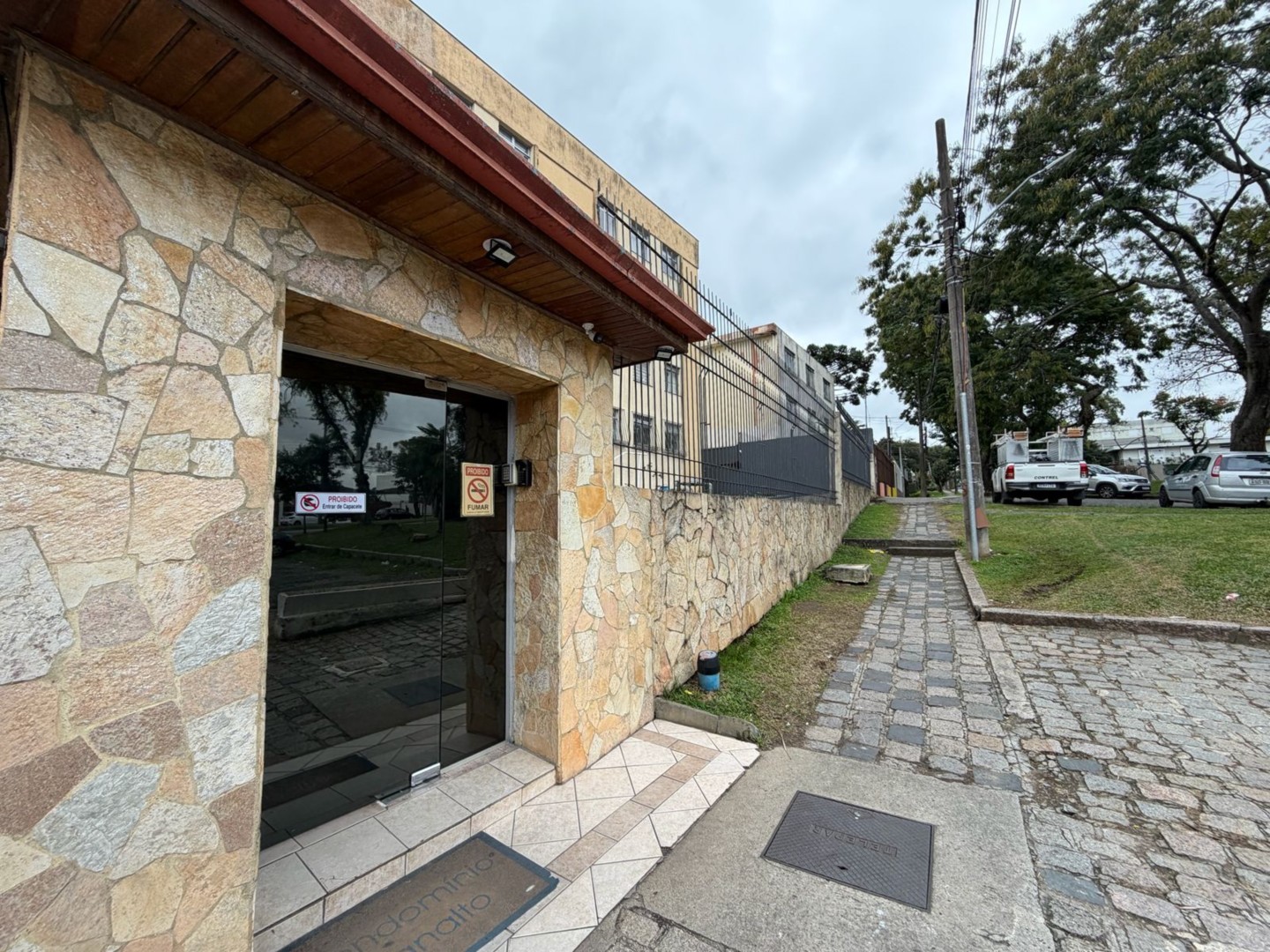 Apartamento para locacao no Parolin em Curitiba com 84m² por R$ 1.600,00