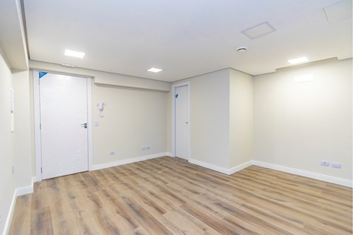 Sala Comercial para locacao no Vila Izabel em Curitiba com 16,37m² por R$ 1.000,00