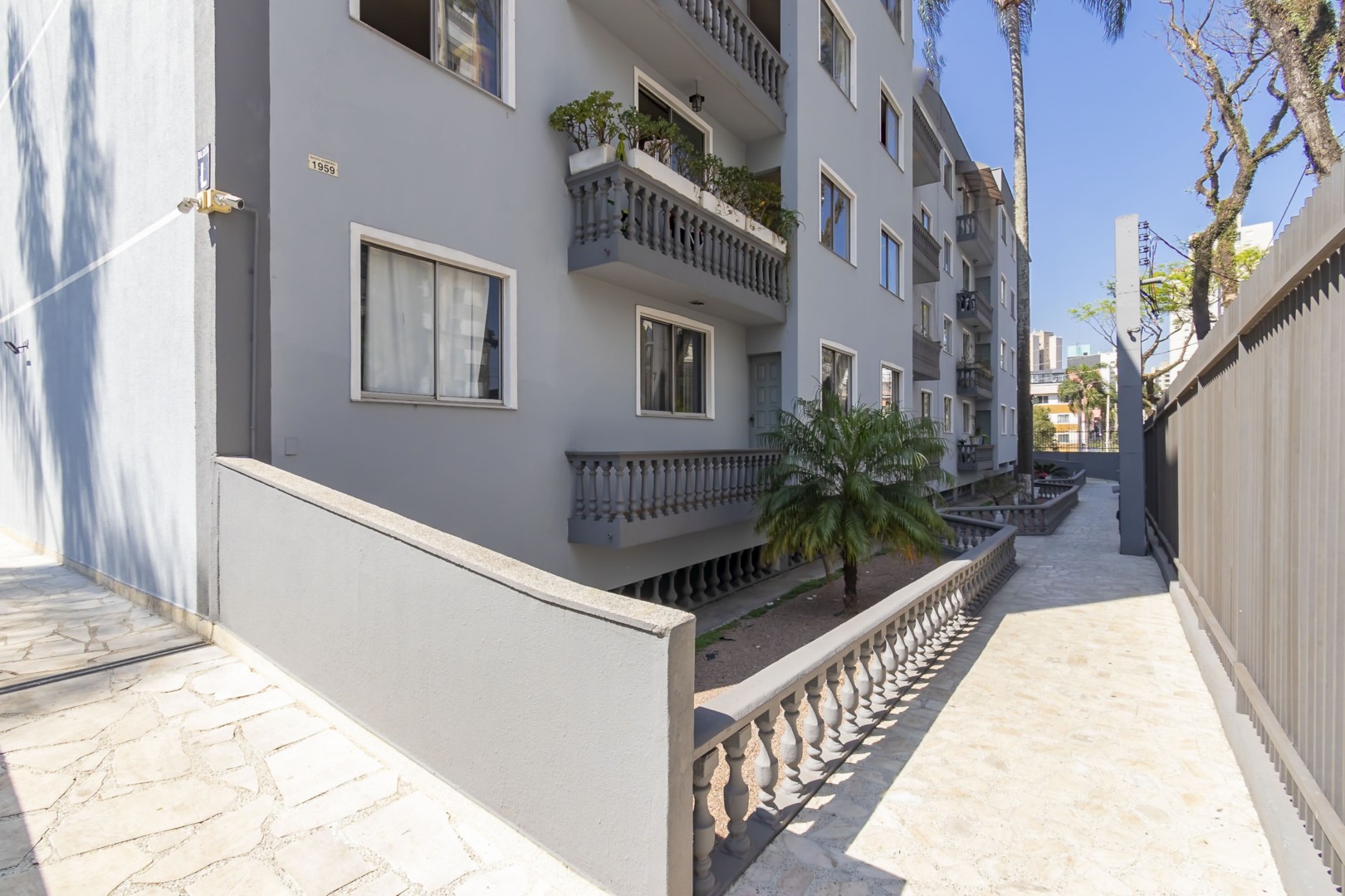 Ofertas para locação Apartamento para locacao no Agua Verde em Curitiba com 73m² por R$ 2.100,00