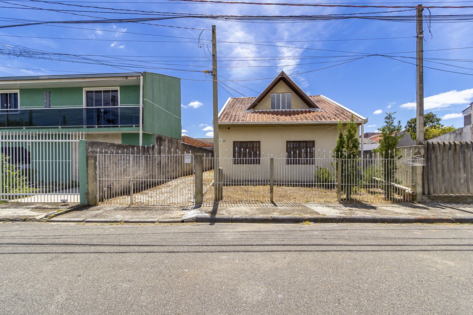 Ofertas para locação Casa para locacao no Capao da Imbuia em Curitiba com 180m² por R$ 2.900,00