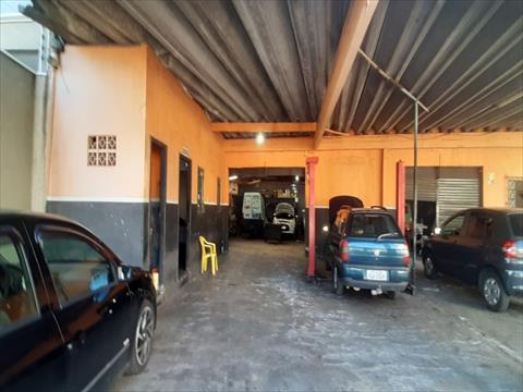 Barracão/galpão para venda no Sao Pedro em Sao Jose dos Pinhais com 366,31m² por R$ 899.000,00