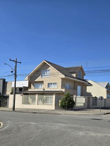 Sobrado para venda no Cruzeiro em Sao Jose dos Pinhais com 266,38m² por R$ 2.200.000,00