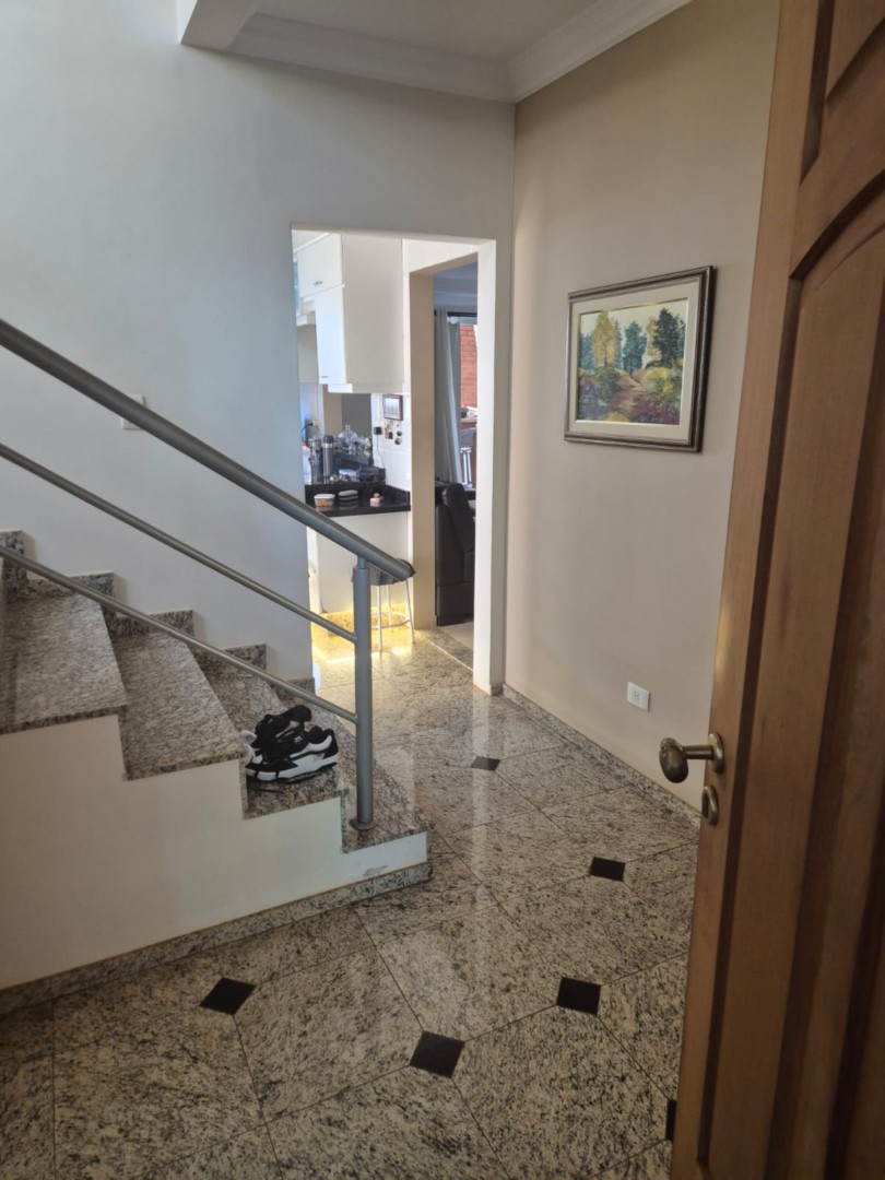 Sobrado para venda no Operaria em Londrina com 252m² por R$ 1.690.000,00