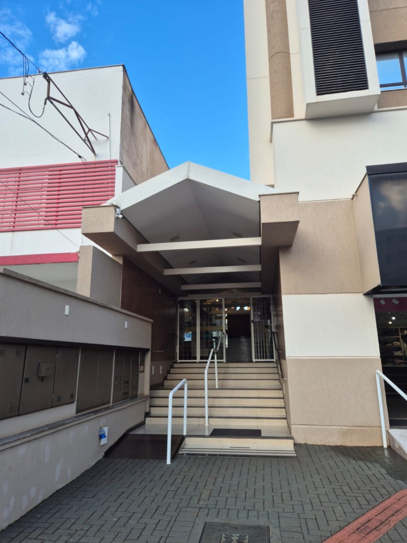 Sala Comercial para vendalocacaovenda e locacao no Vitoria em Londrina com 0m² por R$ 380.000,002.230,00
