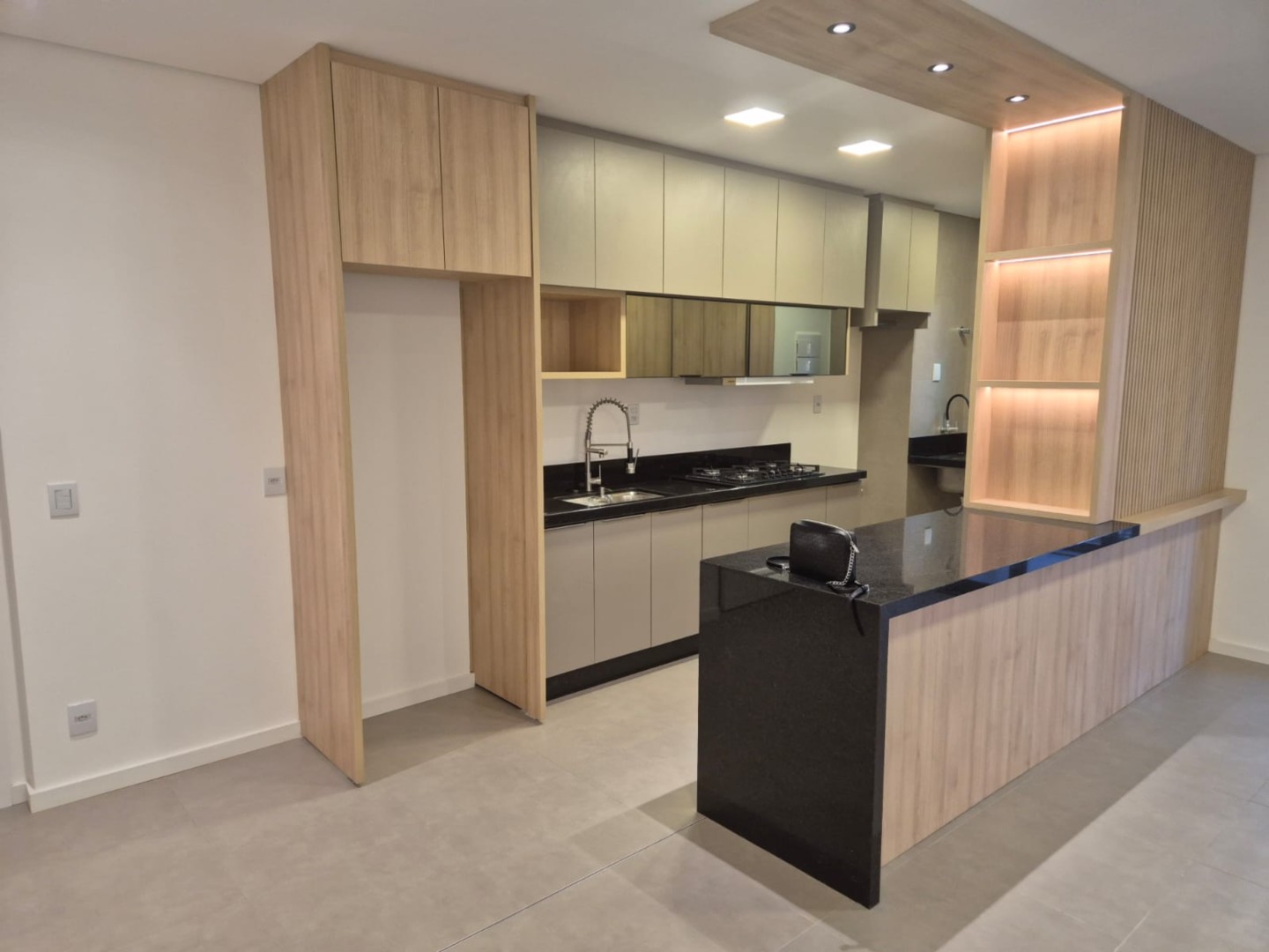 Apartamento para locacao no Santa Rosa em Londrina com 104m² por R$ 5.200,00