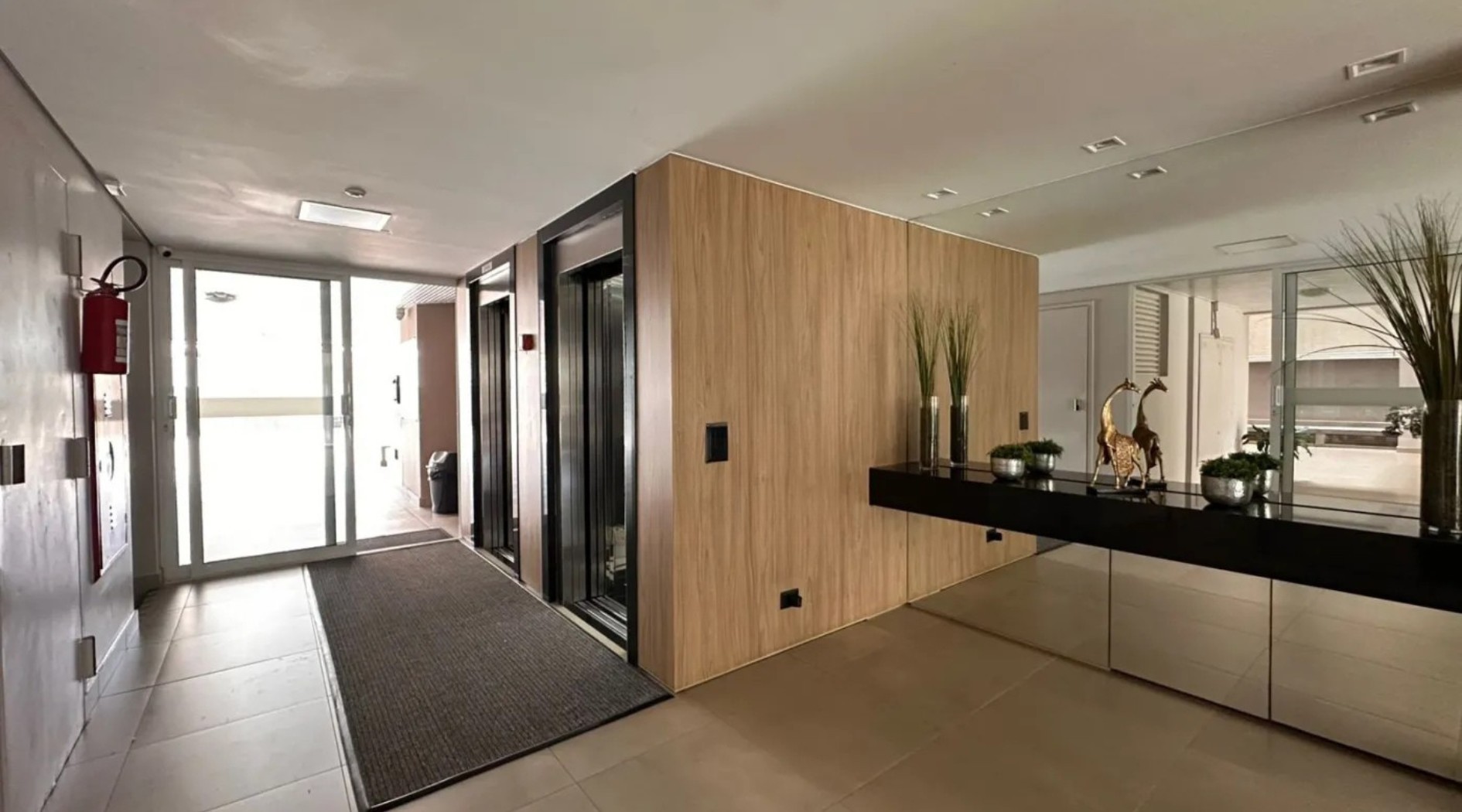 Apartamento para venda no Centro em Londrina com 103,21m² por R$ 600.000,00