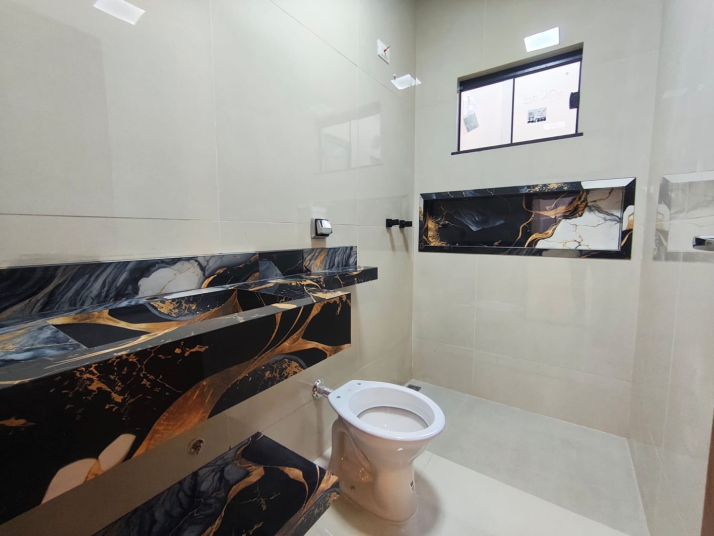 Casa para venda no Colinas em Londrina com 82,5m² por R$ 380.000,00