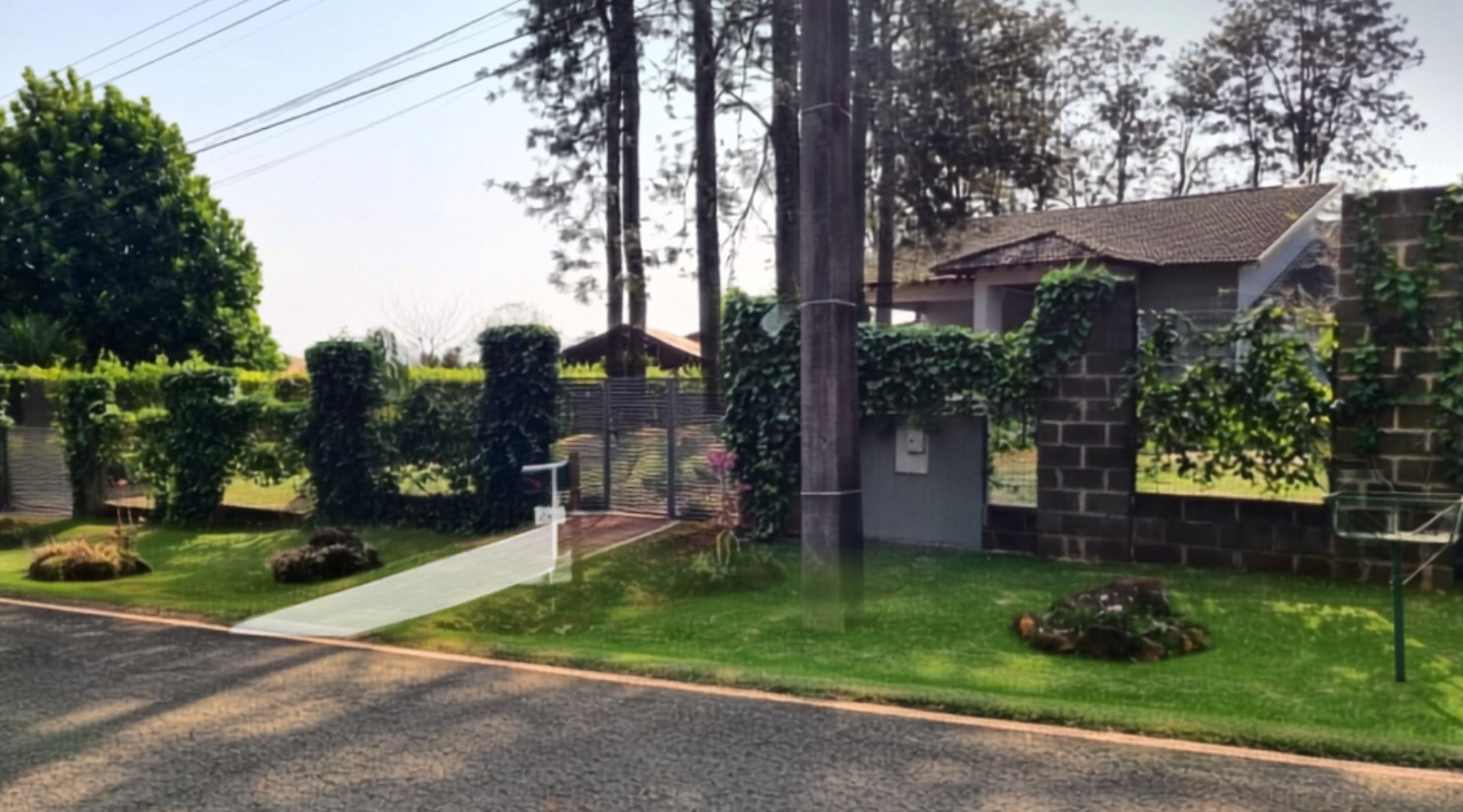 Casa para vendalocacaovenda e locacao no Estancia Santa Paula em Londrina com 0m² por R$ 3.300.000,000,00