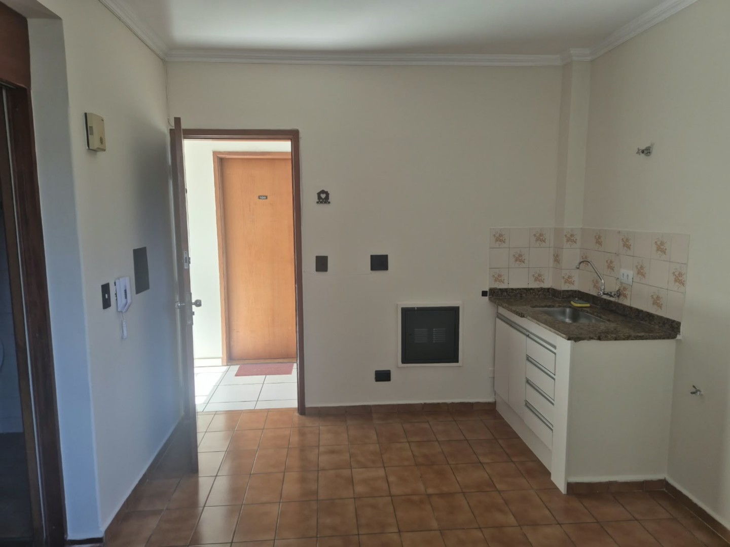 Apartamento para locacao no Centro em Londrina com 27,84m² por R$ 870,00