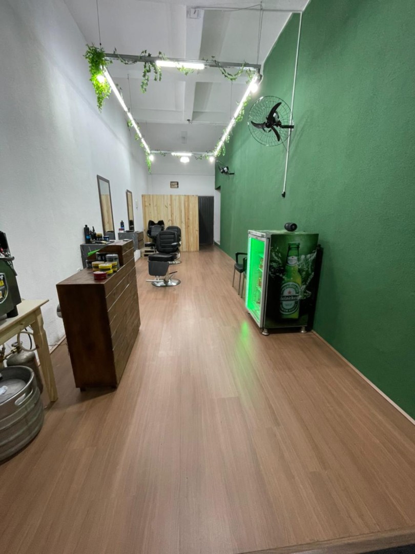 Salão para locacao no Novo Antares em Londrina com 0m² por R$ 750,00
