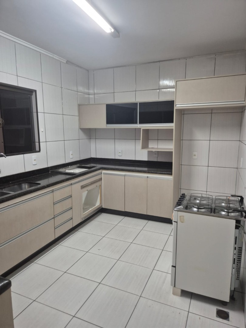 Casa para locacao no Parque Residencial Michae em Londrina com 0m² por R$ 3.500,00
