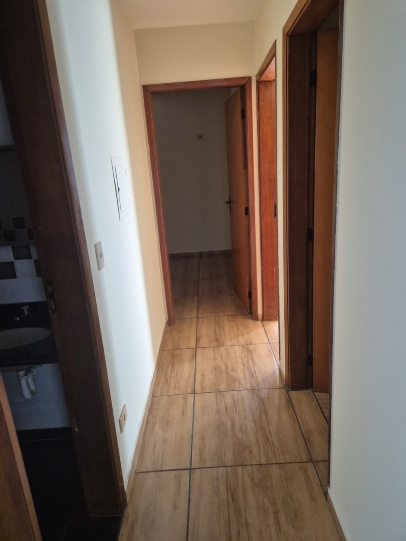 Apartamento para locacao no Vila Ipiranga em Londrina com 0m² por R$ 2.200,00