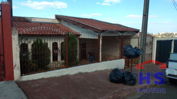 Casas à venda na Rua Gabriel Cestari em Londrina