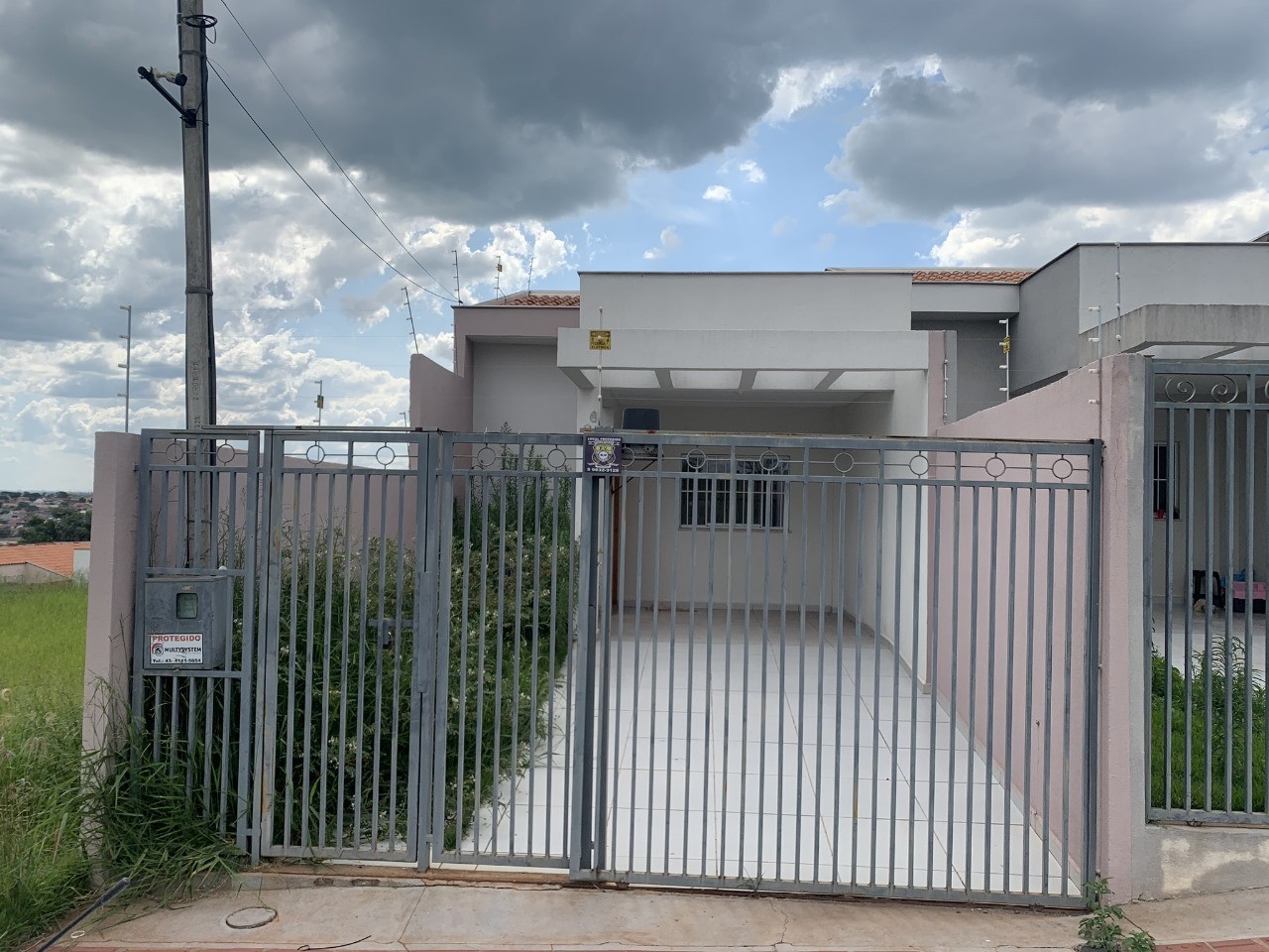 Casa para locacao no Columbia em Londrina com 80m² por R$ 2.200,00