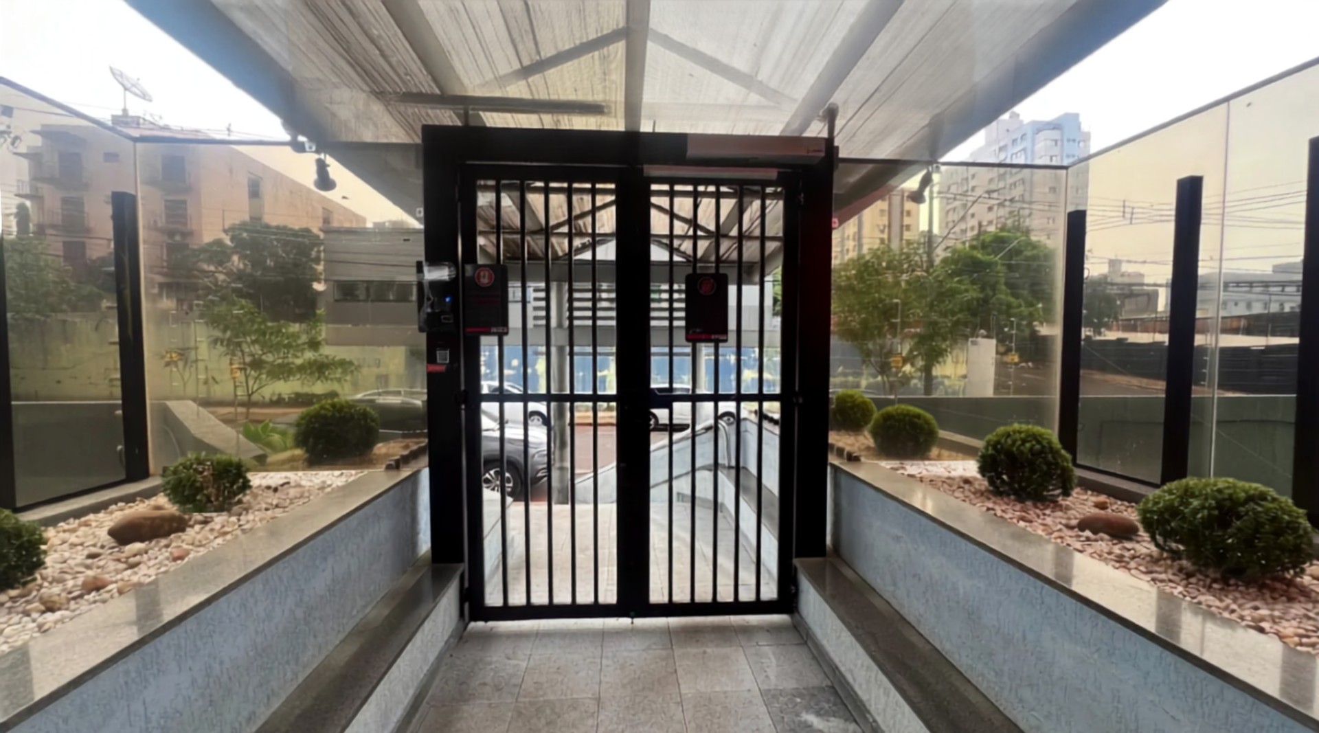 Apartamento para locacao no Centro em Londrina com 0m² por R$ 2.000,00