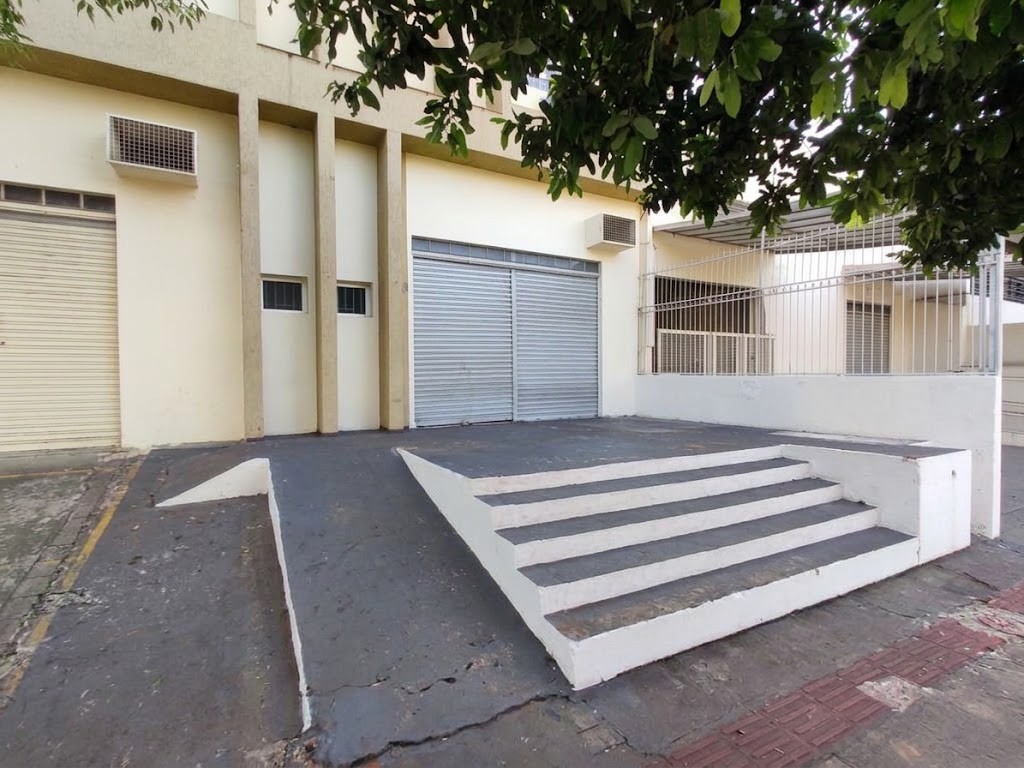 Salão para locacao no Igapo em Londrina com 0m² por R$ 2.800,00