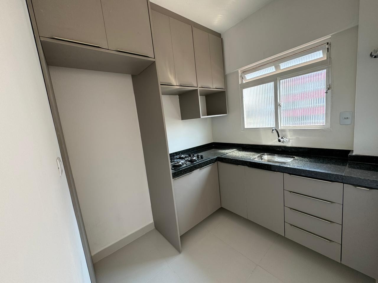 Apartamento para locacao no Centro em Londrina com 0m² por R$ 1.200,00