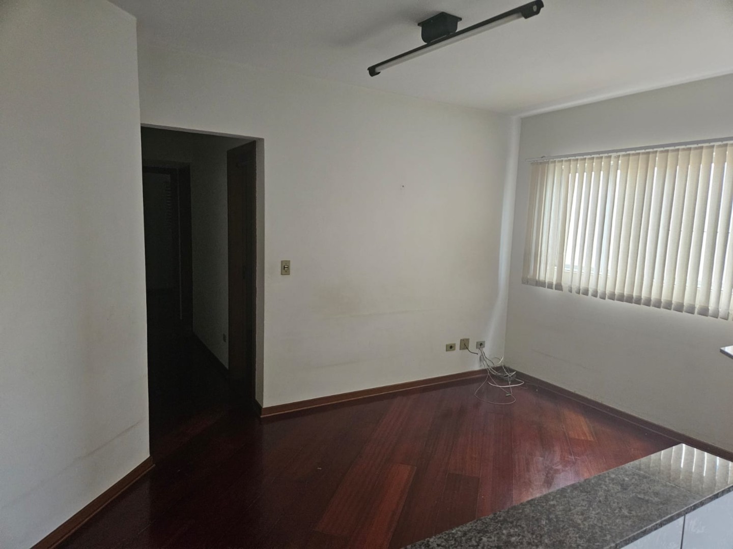 Apartamento para venda no Jardim Higienopolis em Londrina com 67,5m² por R$ 260.000,00
