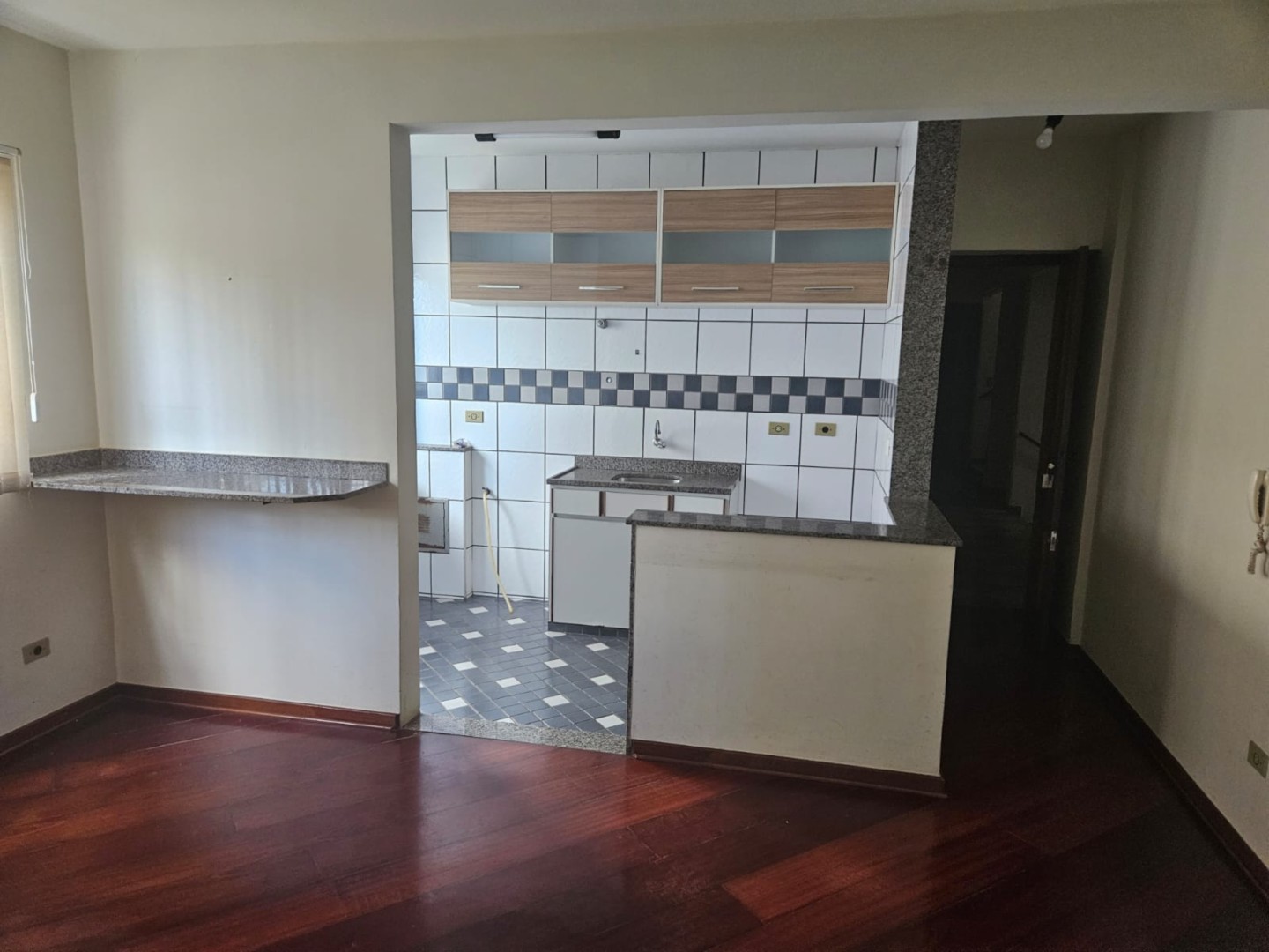 Apartamento para venda no Jardim Higienopolis em Londrina com 67,5m² por R$ 260.000,00