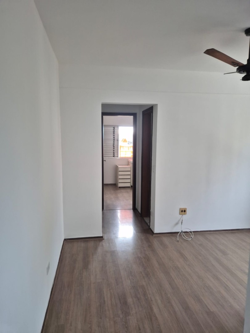 Apartamento para locacao no Vila Ipiranga em Londrina com 0m² por R$ 950,00