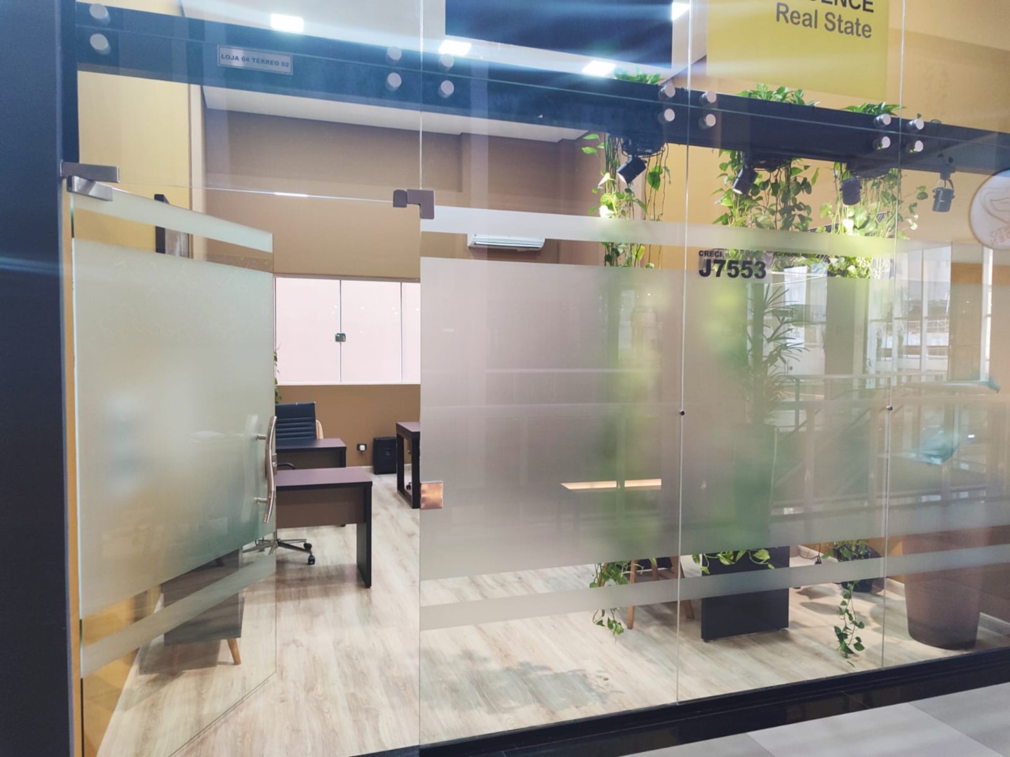 Sala Comercial para venda no Gleba Fazenda Palhano em Londrina com 0m² por R$ 520.000,00