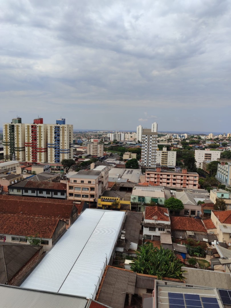 Apartamento para venda no Centro em Londrina com 93m² por R$ 280.000,00