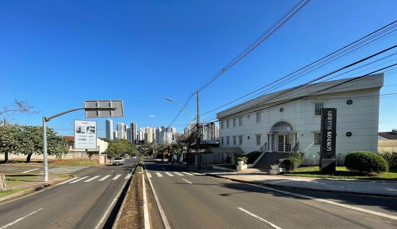 Prédio Comercial para locacao no Vitoria em Londrina com 440m² por R$ 24.000,00