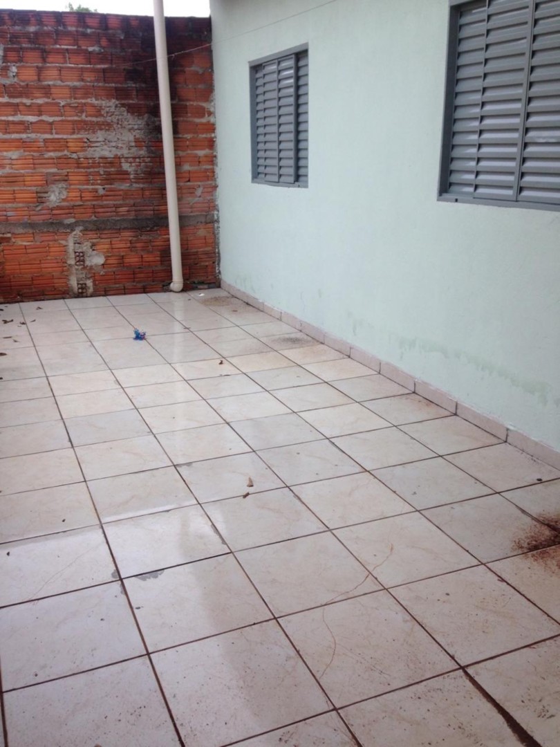 Casa para venda no Jardim Alto do Cafezal em Londrina com 67,5m² por R$ 380.000,00