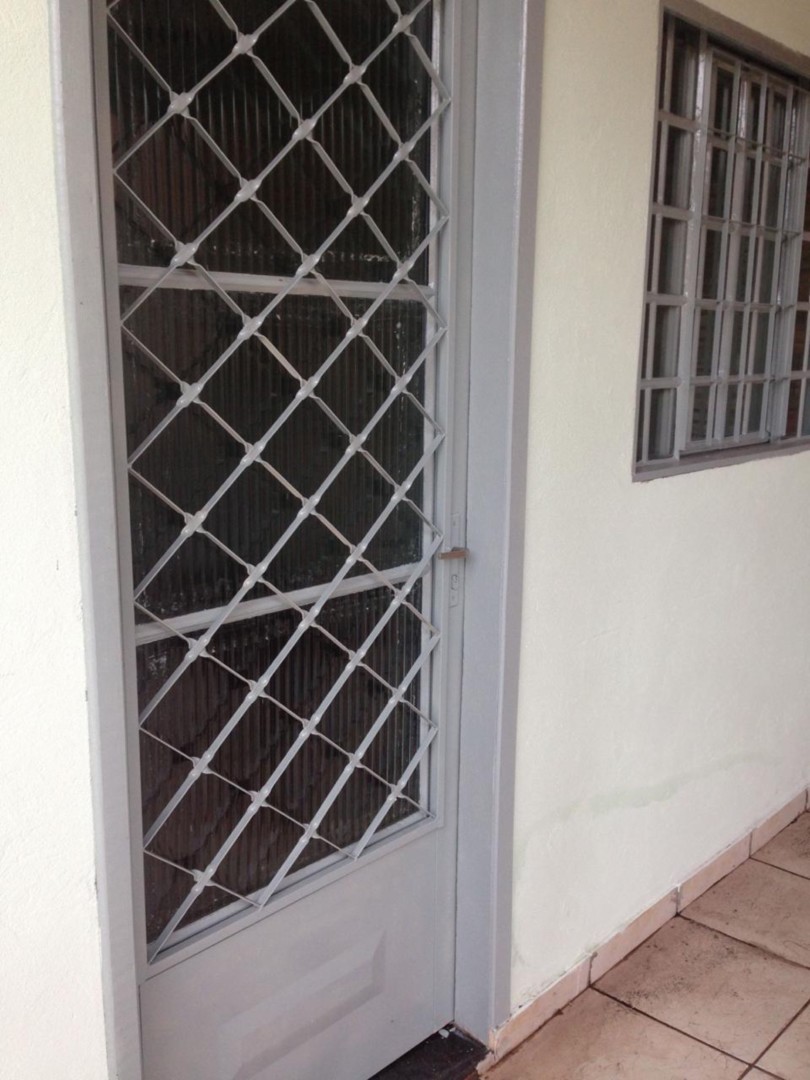 Casa para venda no Jardim Alto do Cafezal em Londrina com 67,5m² por R$ 380.000,00