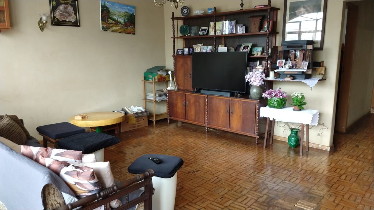 Casa para vendalocacaovenda e locacao no Jardim Morumbi em Londrina com 200m² por R$ 450.000,002.500,00