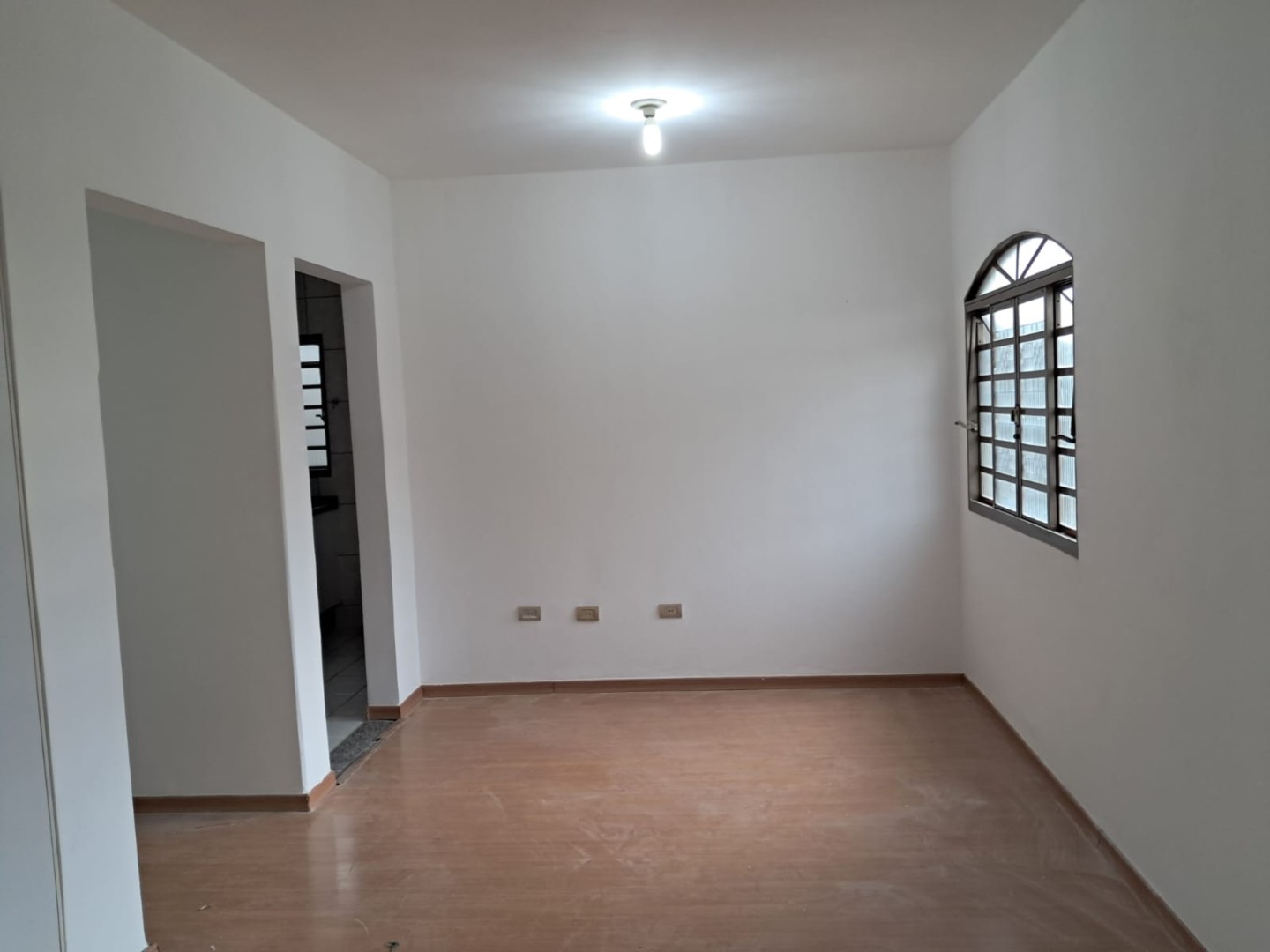 Casa para locacao no Santa Monica em Londrina com 92,59m² por R$ 2.200,00